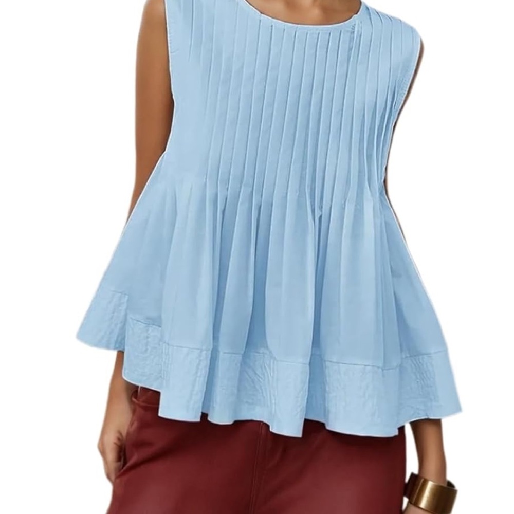 **NWOT** Sleeveless Light Blue Pleated Babydoll Top Size Small